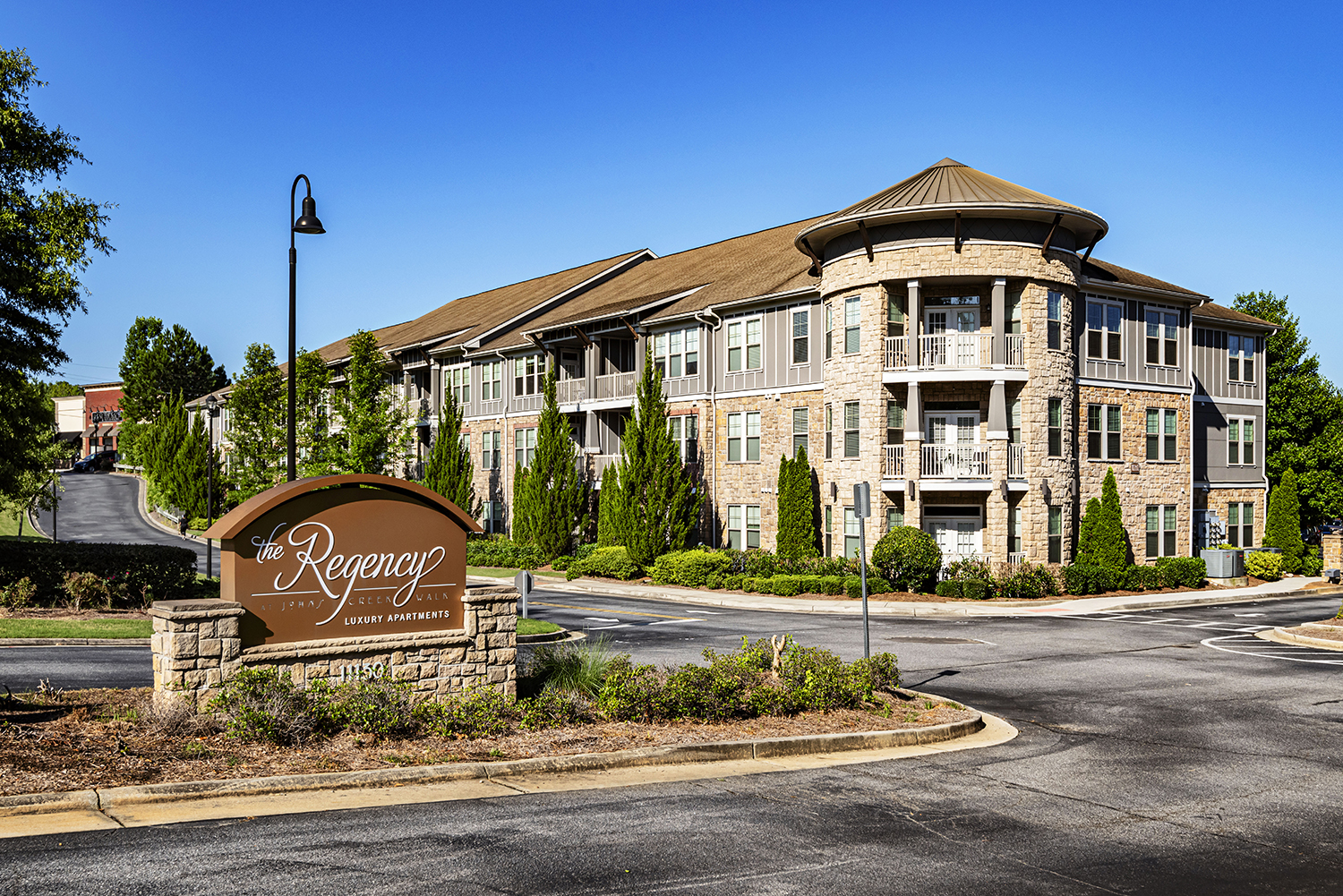Regency at Johns Creek Walk The Multifamily Advisory Group at Cushman